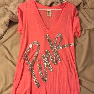 VS PINK tee - L - gently used, worn only twice